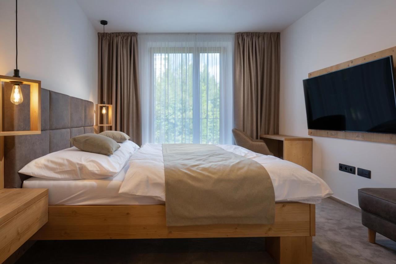 NIPUR sk - Apartman Hotel Ovruc Štrbské Pleso Exteriör bild